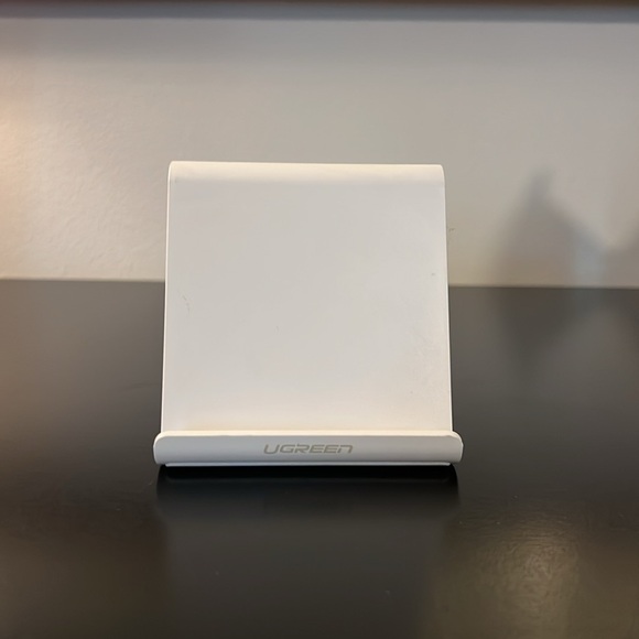 Ugreen Cell Phone Stand - Picture 6 of 11